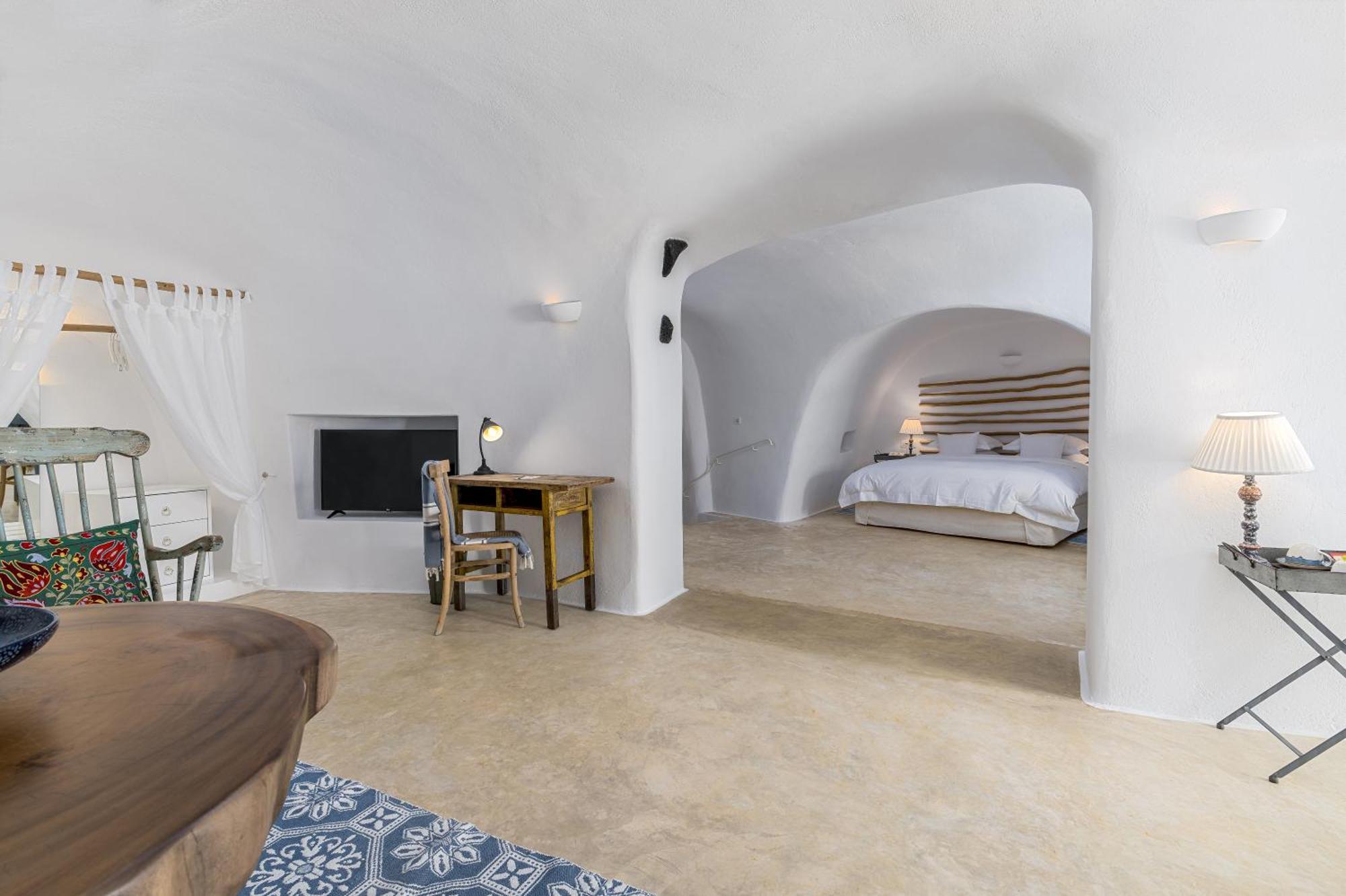 Iconic Santorini, A Boutique Cave Hotel By Sandglass Imerovigli  Room photo