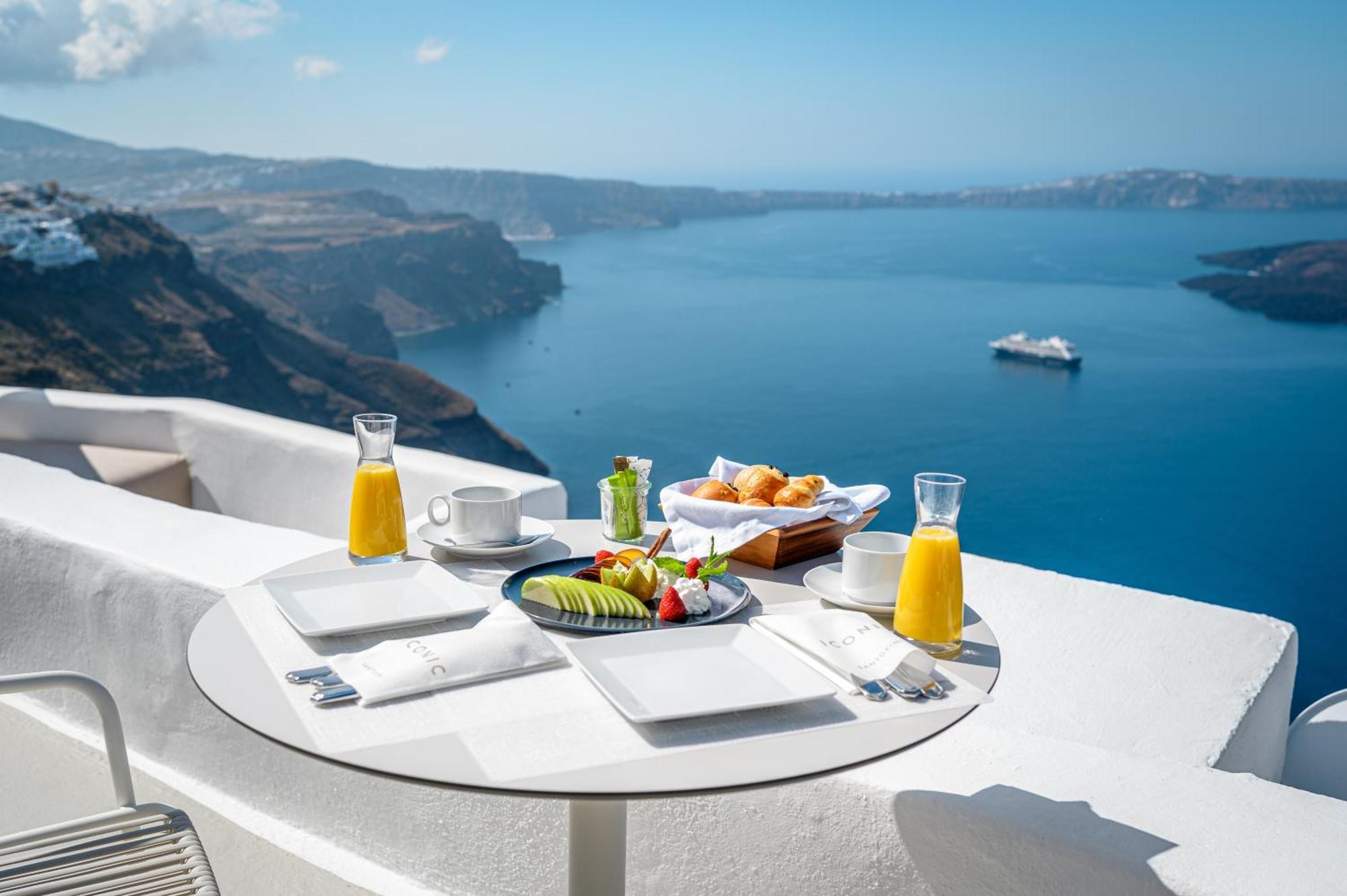 Iconic Santorini, A Boutique Cave Hotel By Sandglass Imerovigli  Room photo